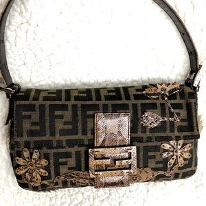 Fendi baguette